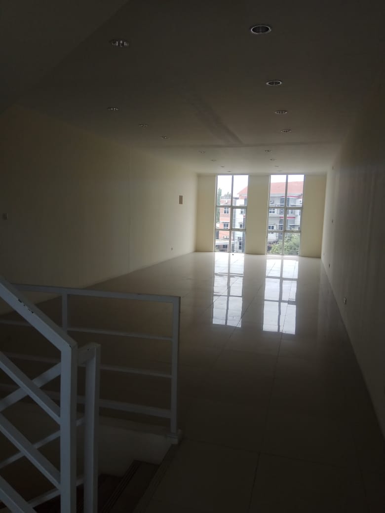 DiSewakan Ruko Bizpark Karawang Barat